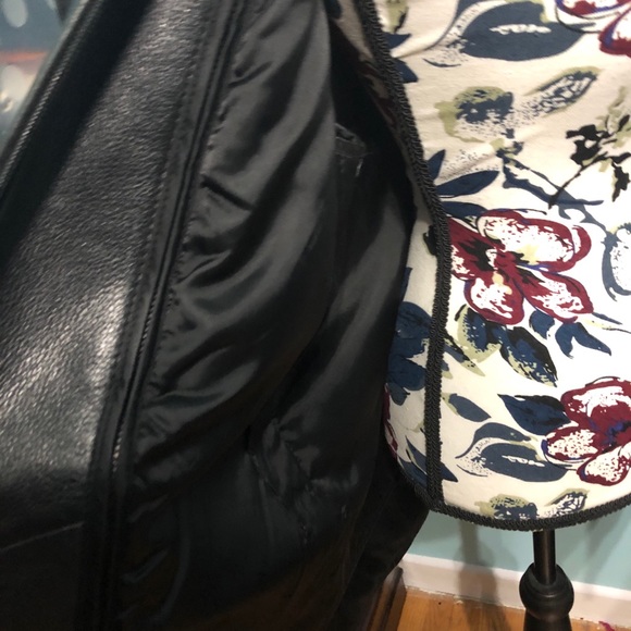 Danier Black Leather coat - Picture 6 of 6